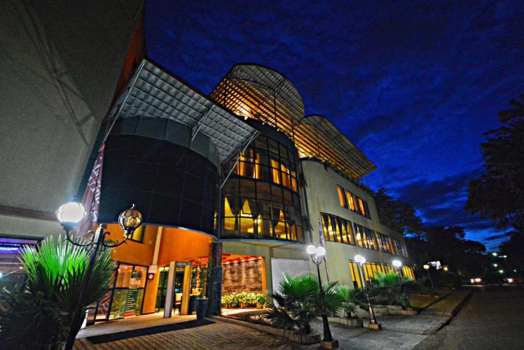 The MacKinnon Suites- Uganda safari News - CHEAP KAMPALA HOTELS